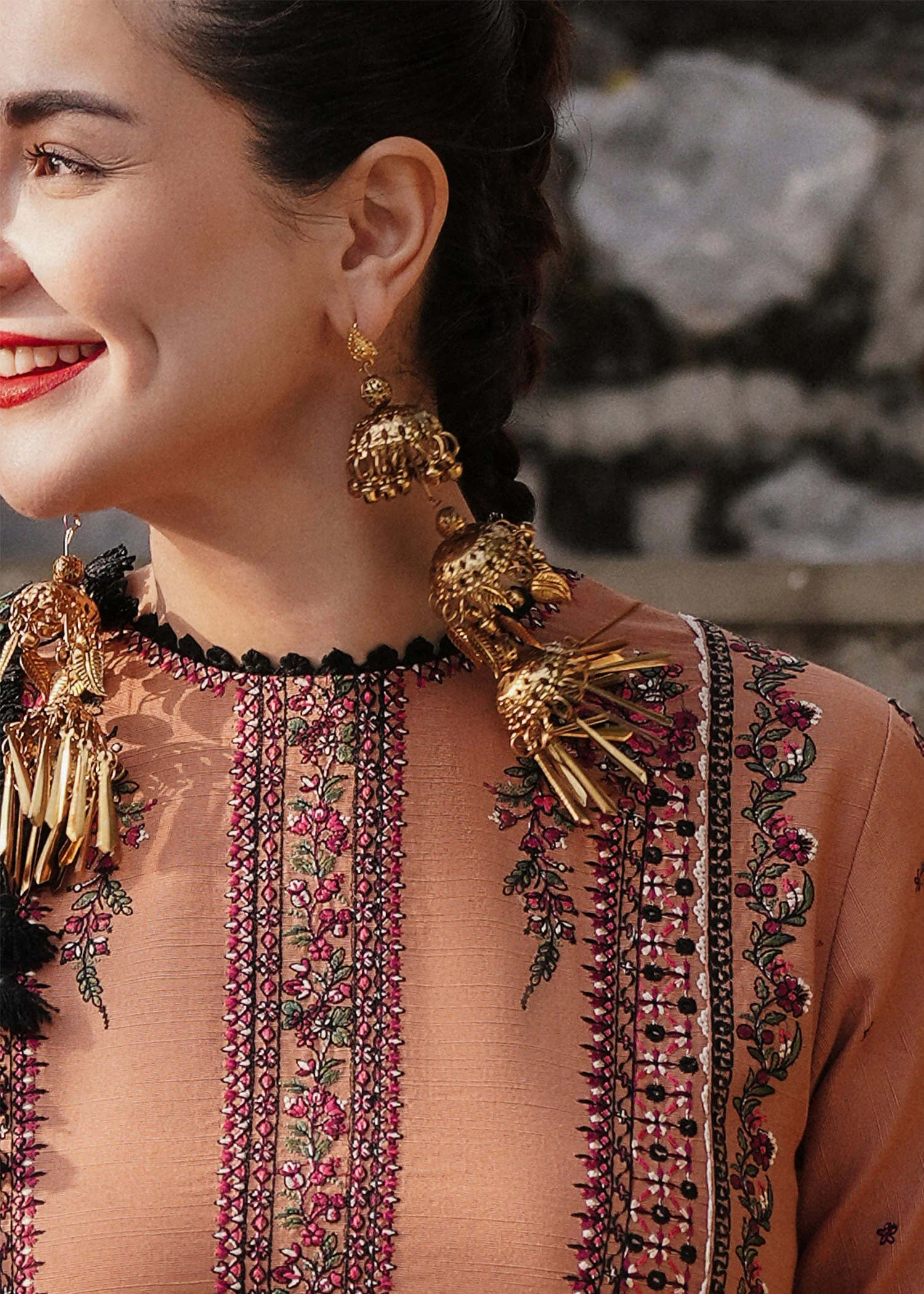 Hussain Rehar “Sahira” Embroidered Khaddar Unstitched 3PC Suit (FG - 7) - Image 6