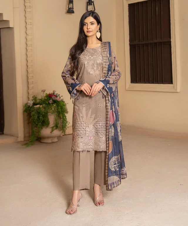 3PC Universal Digital Embroidered Lawn Suit – Unstitched (FG – 20) - Image 2